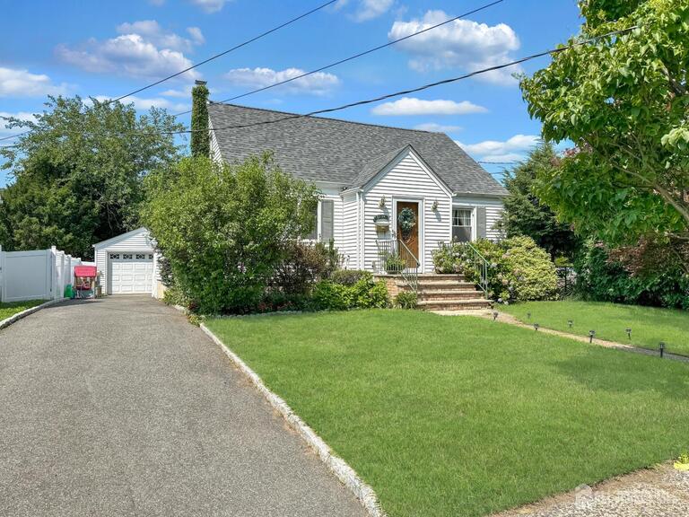 Photo 1 of 11-14 3rd Street, Fair Lawn NJ 07410, Fair Lawn, NJ