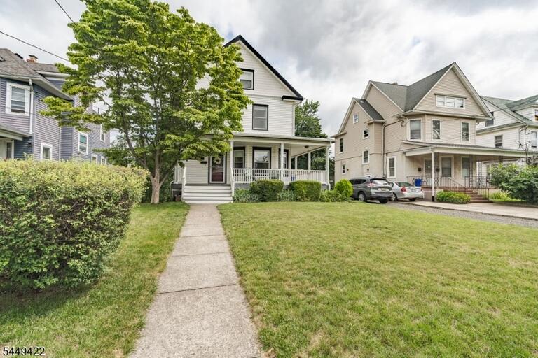 Property listing MLS 4043810 photo 1