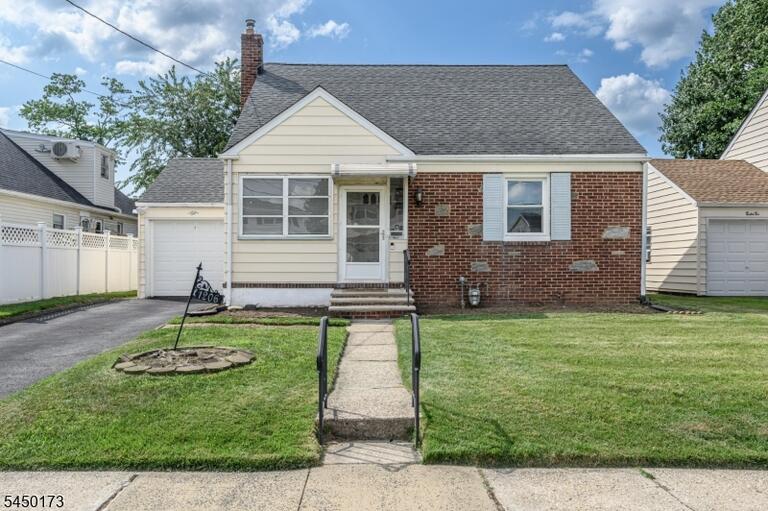 Property listing MLS 4043858 photo 1