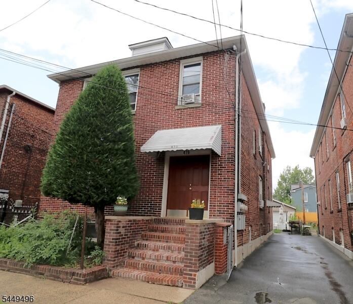 Property listing MLS 4044214 photo 1