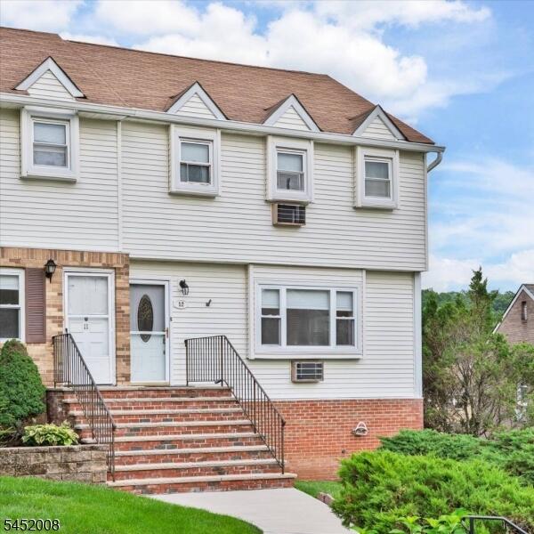 Property listing MLS 4045509 photo 1