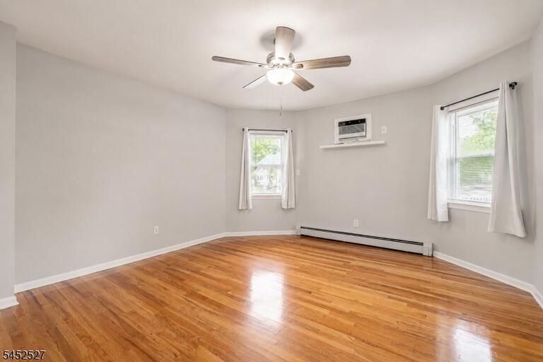 Property listing MLS 4045876 photo 4