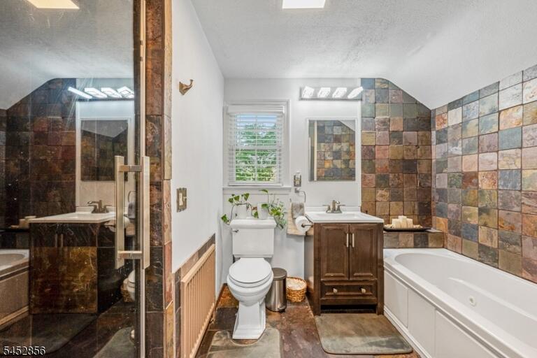 Property listing MLS 4046005 photo 11
