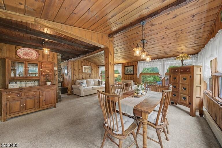 Property listing MLS 4046115 photo 1