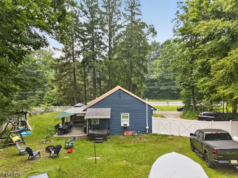Property listing MLS 4047232 photo 29