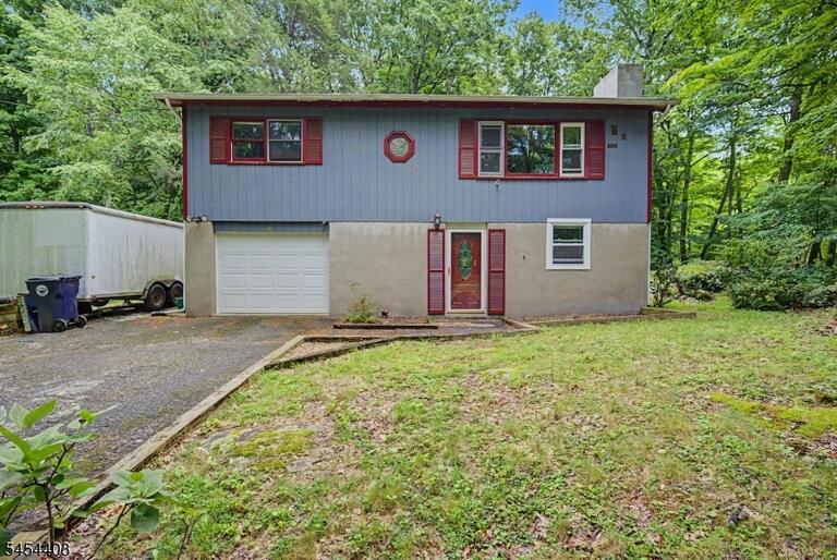 Property listing MLS 4047695 photo 1