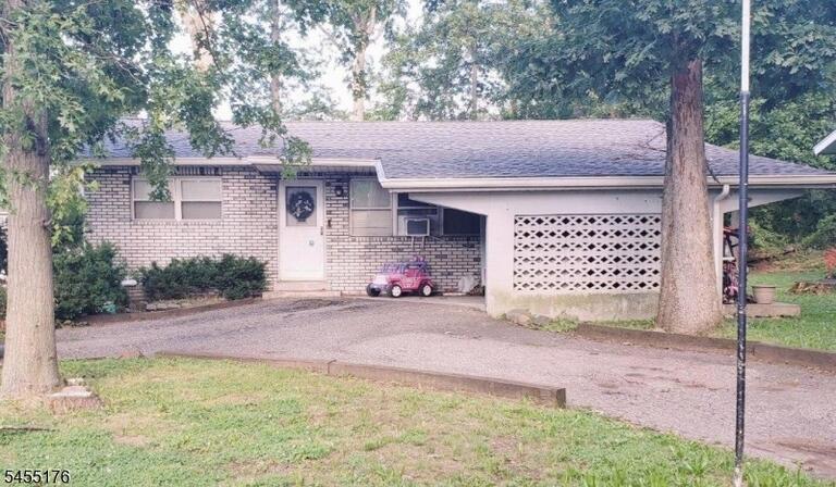 Property listing MLS 4047988 photo 1