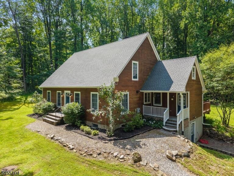 Property listing MLS 4047998 photo 1