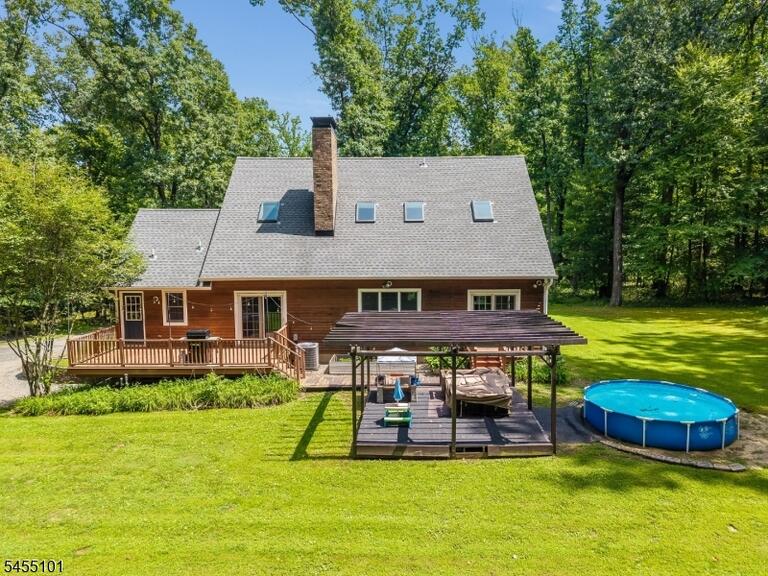 Property listing MLS 4047998 photo 5