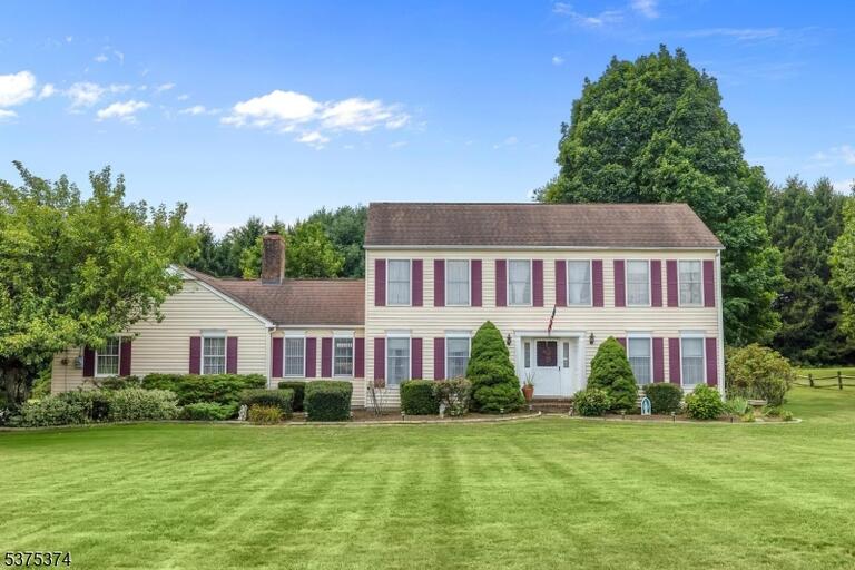 Property listing MLS 4048049 photo 1