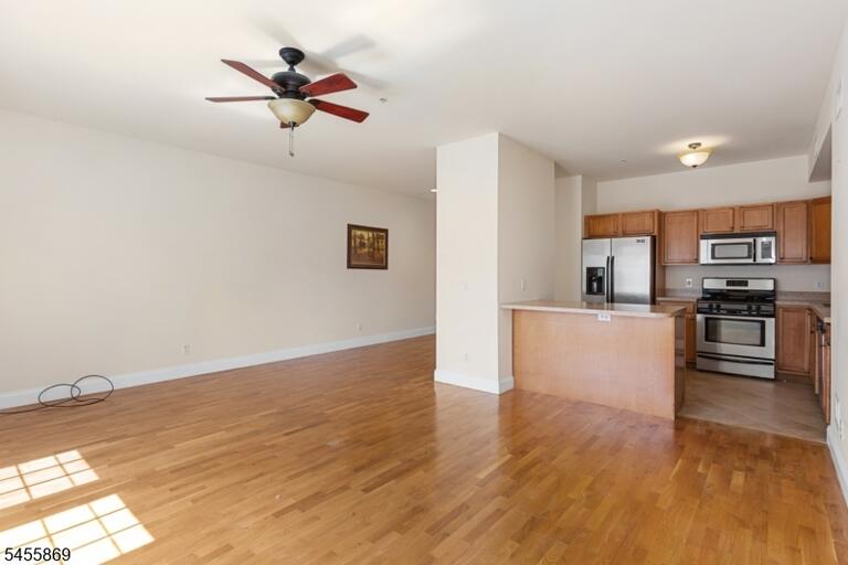 Property listing MLS 4048581 photo 1