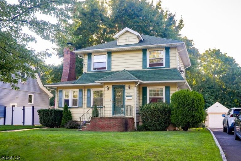 Property listing MLS 4048764 photo 1