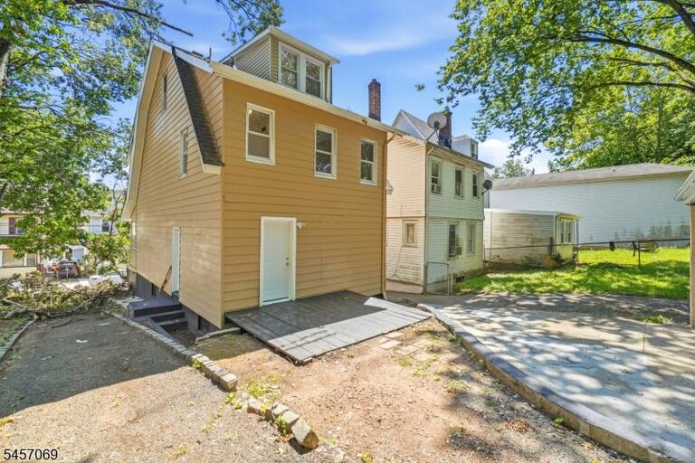 Property listing MLS 4049633 photo 38