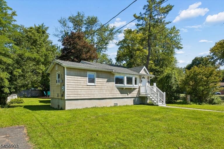 Property listing MLS 4049810 photo 12