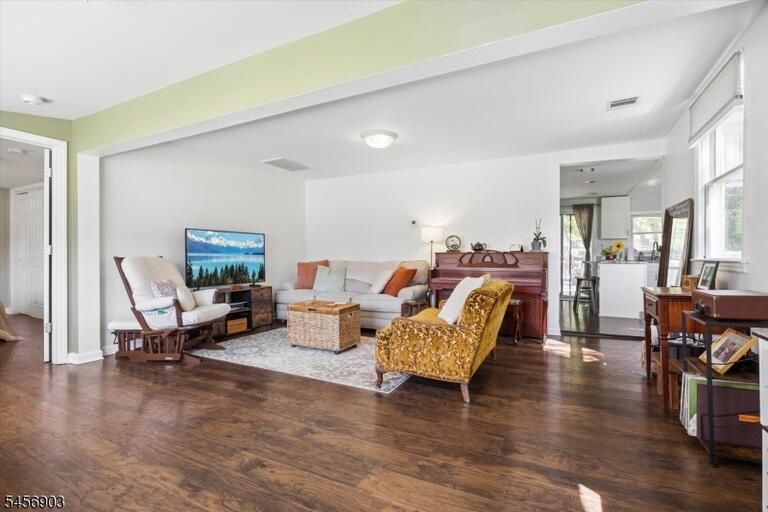 Property listing MLS 4049810 photo 14