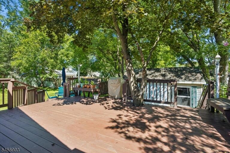 Property listing MLS 4049810 photo 2
