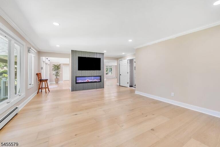 Property listing MLS 4050166 photo 10