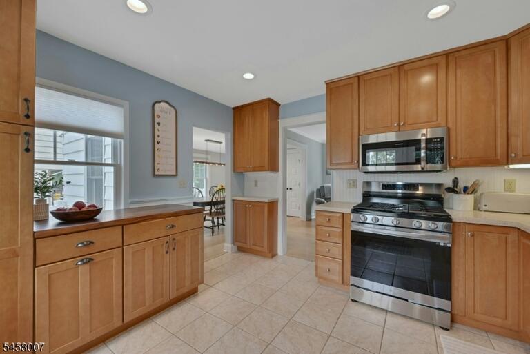 Property listing MLS 4050312 photo 12