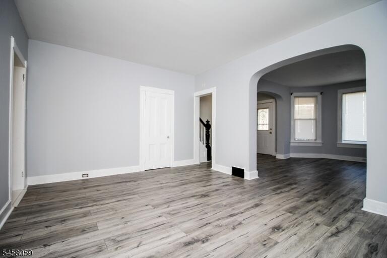 Property listing MLS 4050340 photo 10