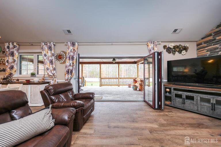 Photo 13 of 94 E Pleasant Grove Road, Jackson NJ 08527, Jackson, NJ