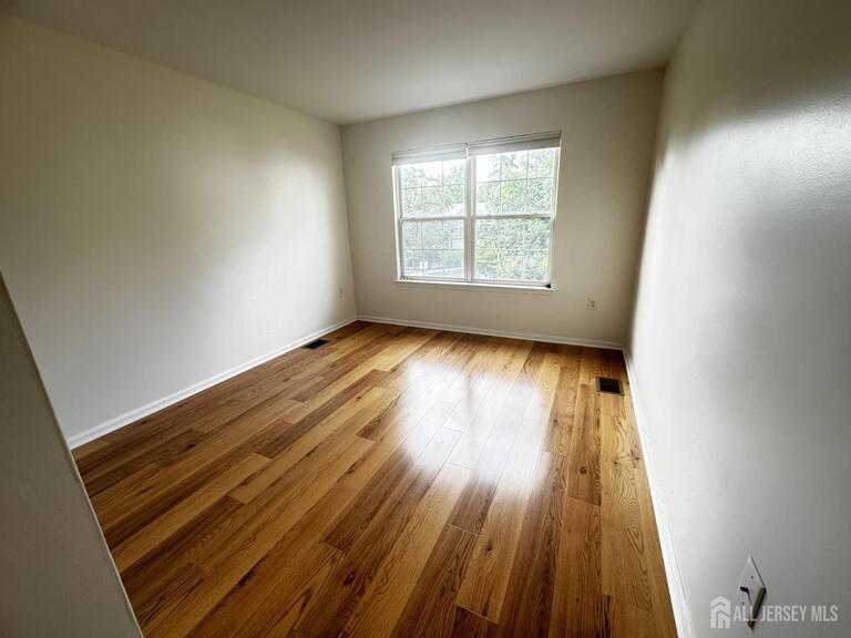 Photo 11 of 102 Wellington Park Drive, South Brunswick NJ 08540, South Brunswick, NJ