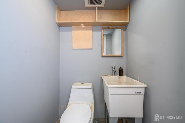 Photo 10 of 172 Lyon Street, Paterson NJ 07524, Paterson, NJ