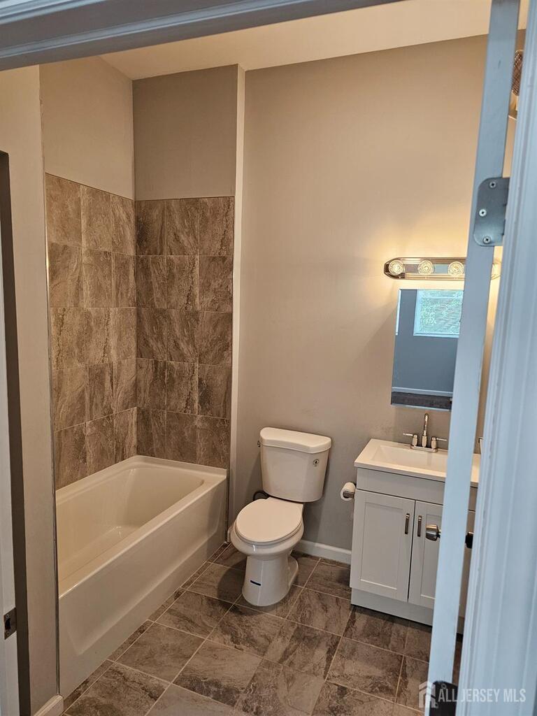 Photo 5 of 33 2nd Street, Raritan NJ 08869, Raritan, NJ