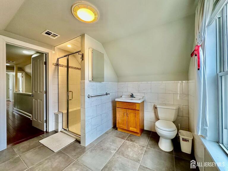 Photo 21 of 66 Atlantic Street, Carteret NJ 07008, Carteret, NJ