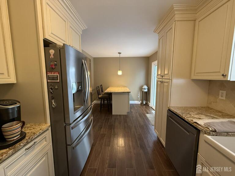 Photo 11 of 41 Dogwood Court, Jamesburg NJ 08831, Jamesburg, NJ