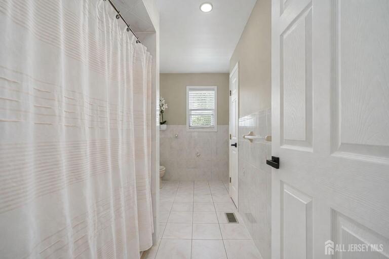 Photo 17 of 20 Cliff Avenue, Fords NJ 08863, Fords, NJ