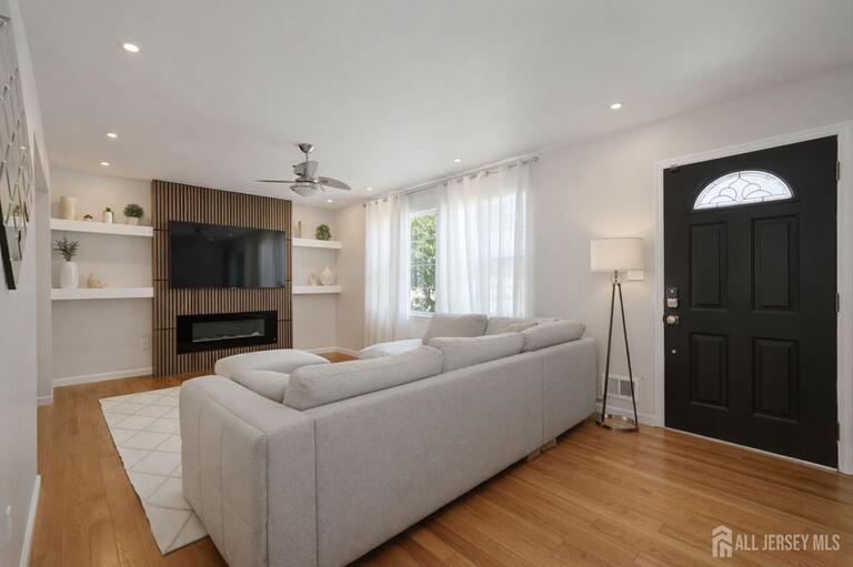 Photo 6 of 20 Cliff Avenue, Fords NJ 08863, Fords, NJ