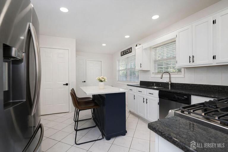 Photo 11 of 20 Cliff Avenue, Fords NJ 08863, Fords, NJ
