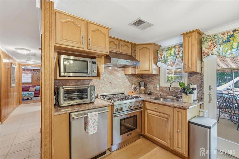 Photo 54 of 902 10th Street, Union Beach NJ 07735, Union Beach, NJ