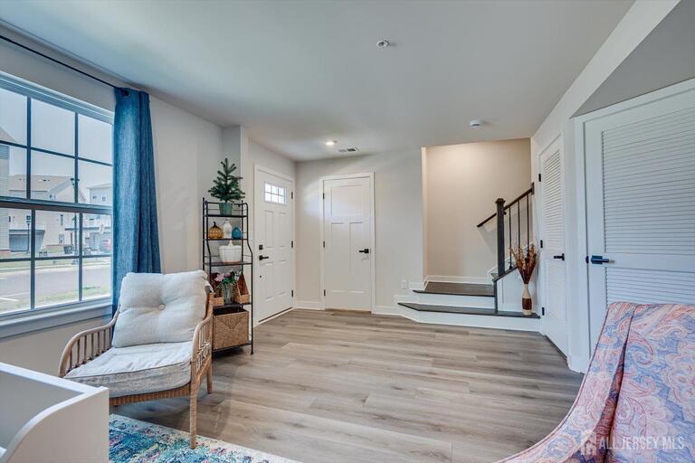 Photo 11 of 220 Anchor Way, Aberdeen NJ 07721, Aberdeen, NJ