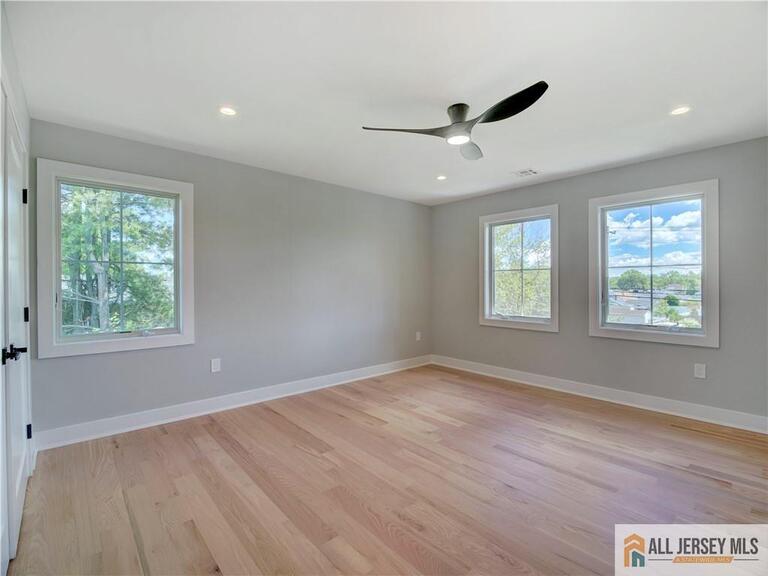 Photo 26 of 529 Wood Avenue, Edison NJ 08820, Edison, NJ