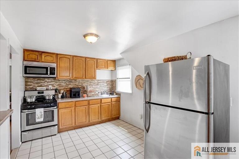 Photo 16 of 52 Saint Ann Street # F, Carteret NJ 07008, Carteret, NJ