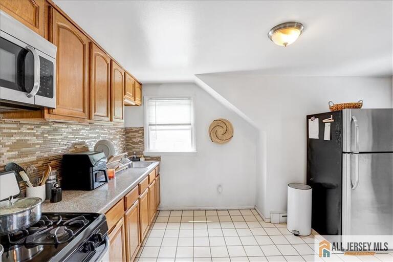 Photo 18 of 52 Saint Ann Street # F, Carteret NJ 07008, Carteret, NJ