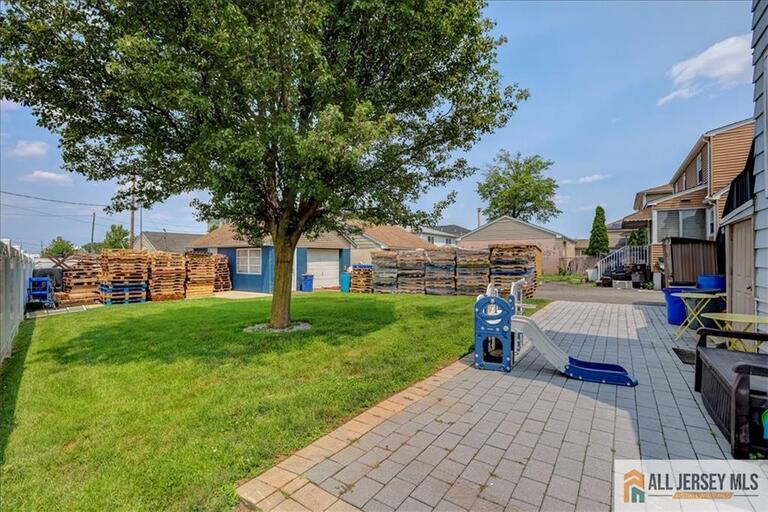 Photo 23 of 52 Saint Ann Street # F, Carteret NJ 07008, Carteret, NJ