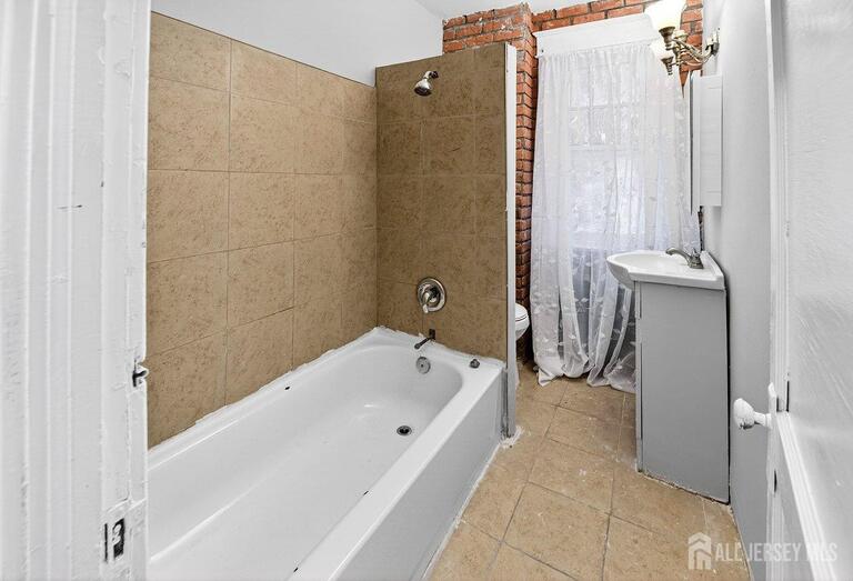 Photo 9 of 53 Sanhican Drive, Trenton NJ 08618, Trenton, NJ