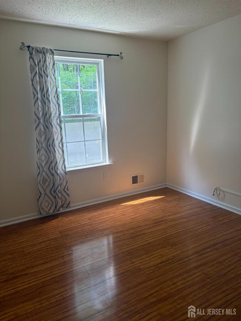 Photo 12 of 215 Prestwick Way, Edison NJ 08820, Edison, NJ