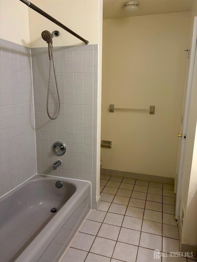 Photo 23 of 215 Prestwick Way, Edison NJ 08820, Edison, NJ