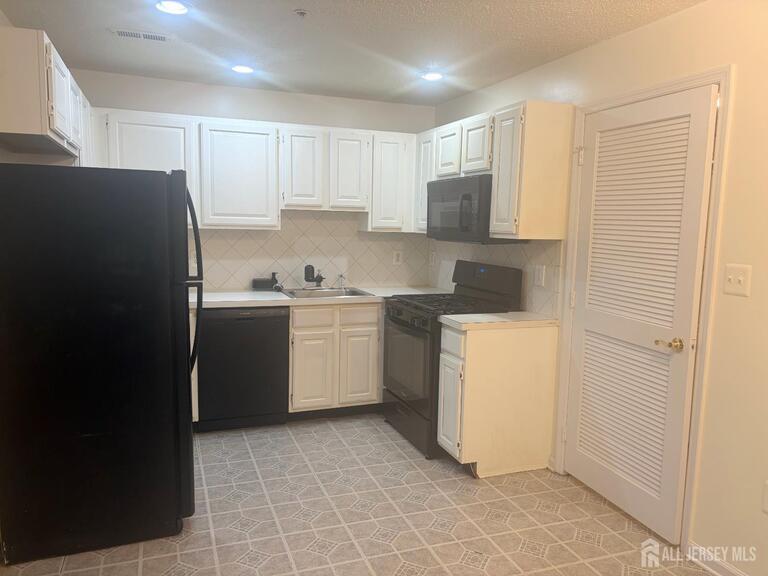 Photo 8 of 215 Prestwick Way, Edison NJ 08820, Edison, NJ