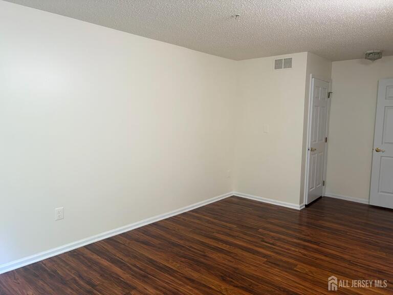 Photo 20 of 215 Prestwick Way, Edison NJ 08820, Edison, NJ