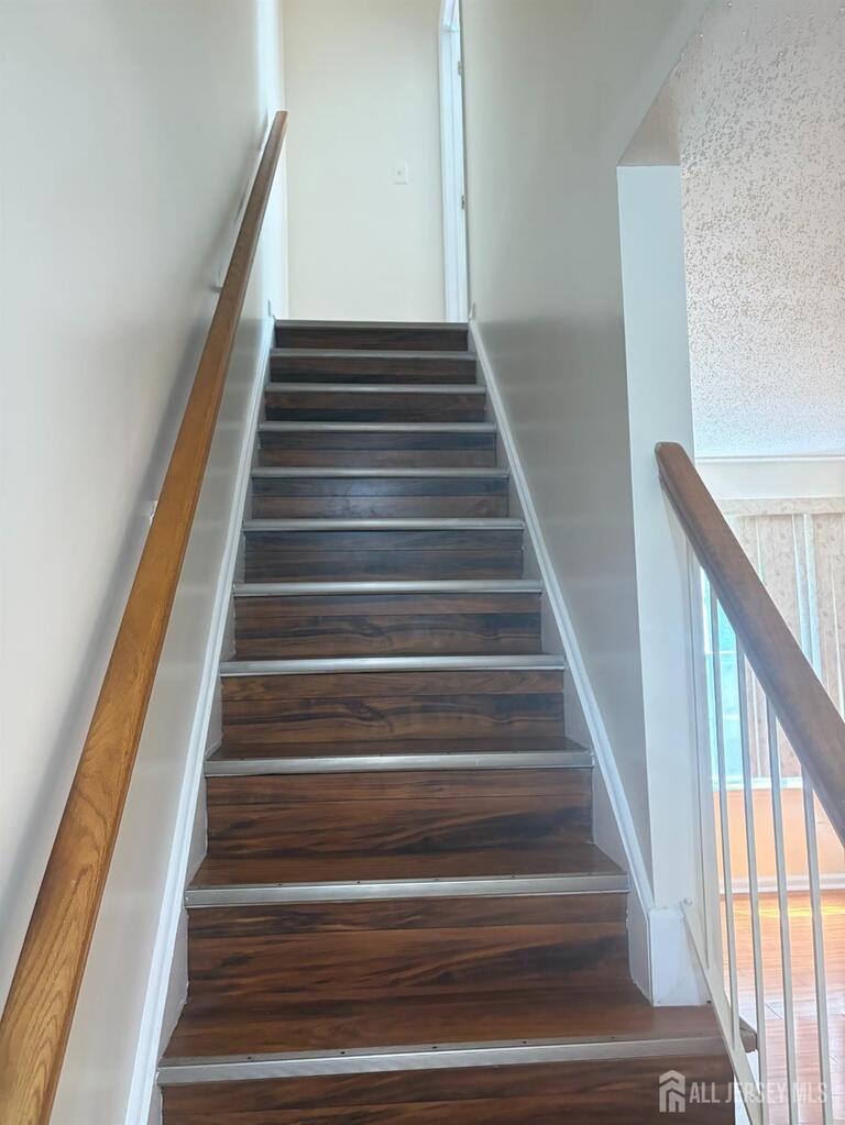 Photo 19 of 215 Prestwick Way, Edison NJ 08820, Edison, NJ