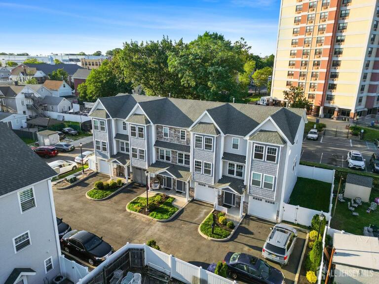 Photo 30 of 322 Mcguire Place, Perth Amboy NJ 08861, Perth Amboy, NJ