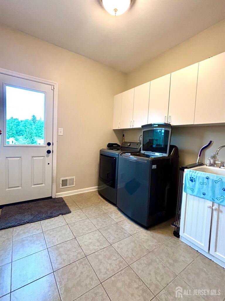 Photo 24 of 9 Pondview Drive, Tinton Falls NJ 07724, Tinton Falls, NJ