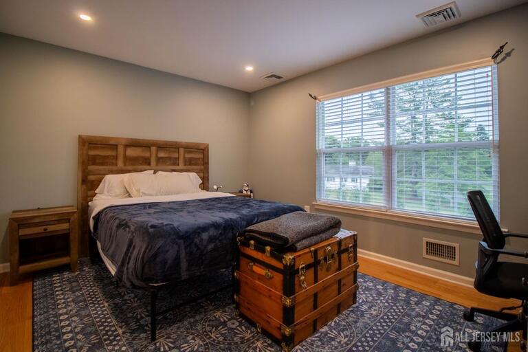 Photo 22 of 9 Pondview Drive, Tinton Falls NJ 07724, Tinton Falls, NJ