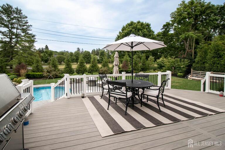 Photo 39 of 9 Pondview Drive, Tinton Falls NJ 07724, Tinton Falls, NJ