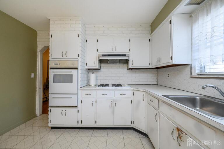 Photo 8 of 94 Van Buren Street, Newark NJ 07105, Newark, NJ