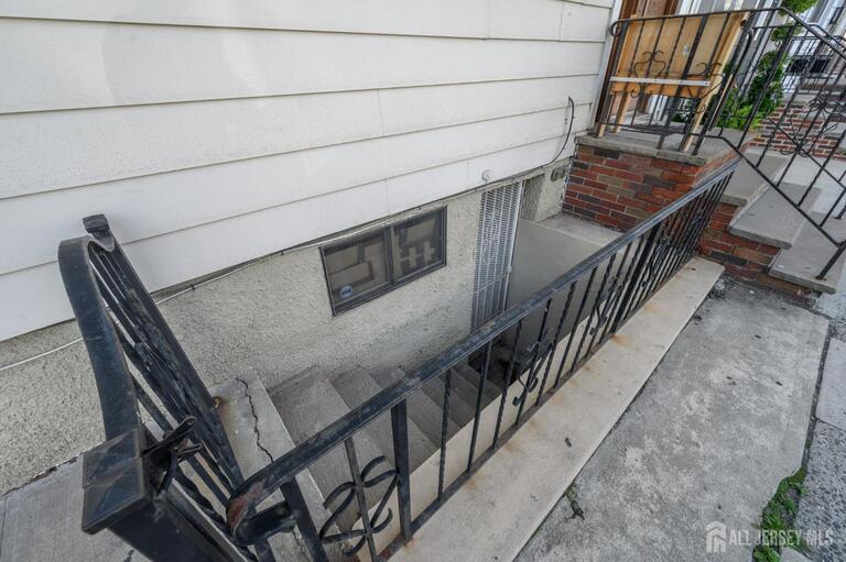 Photo 36 of 94 Van Buren Street, Newark NJ 07105, Newark, NJ